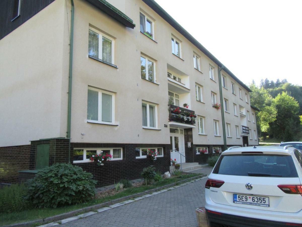 Julie 1 Apartment Svoboda nad Upou Ngoại thất bức ảnh